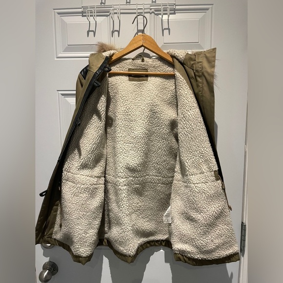 Chattawak Parka (Size L) - Perfect for Winter - Picture 1 of 6